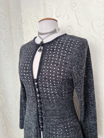 00’s comfy grey knit cardigan 🌀🦇