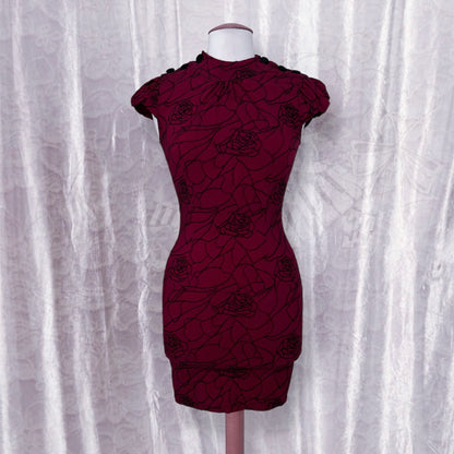 Iconic burgundy Asian style dress with embossed floral details 🌹 🐉