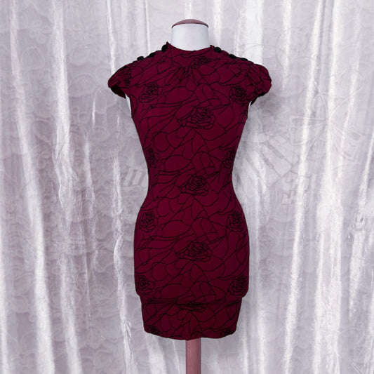 Iconic burgundy Asian style dress with embossed floral details 🌹 🐉
