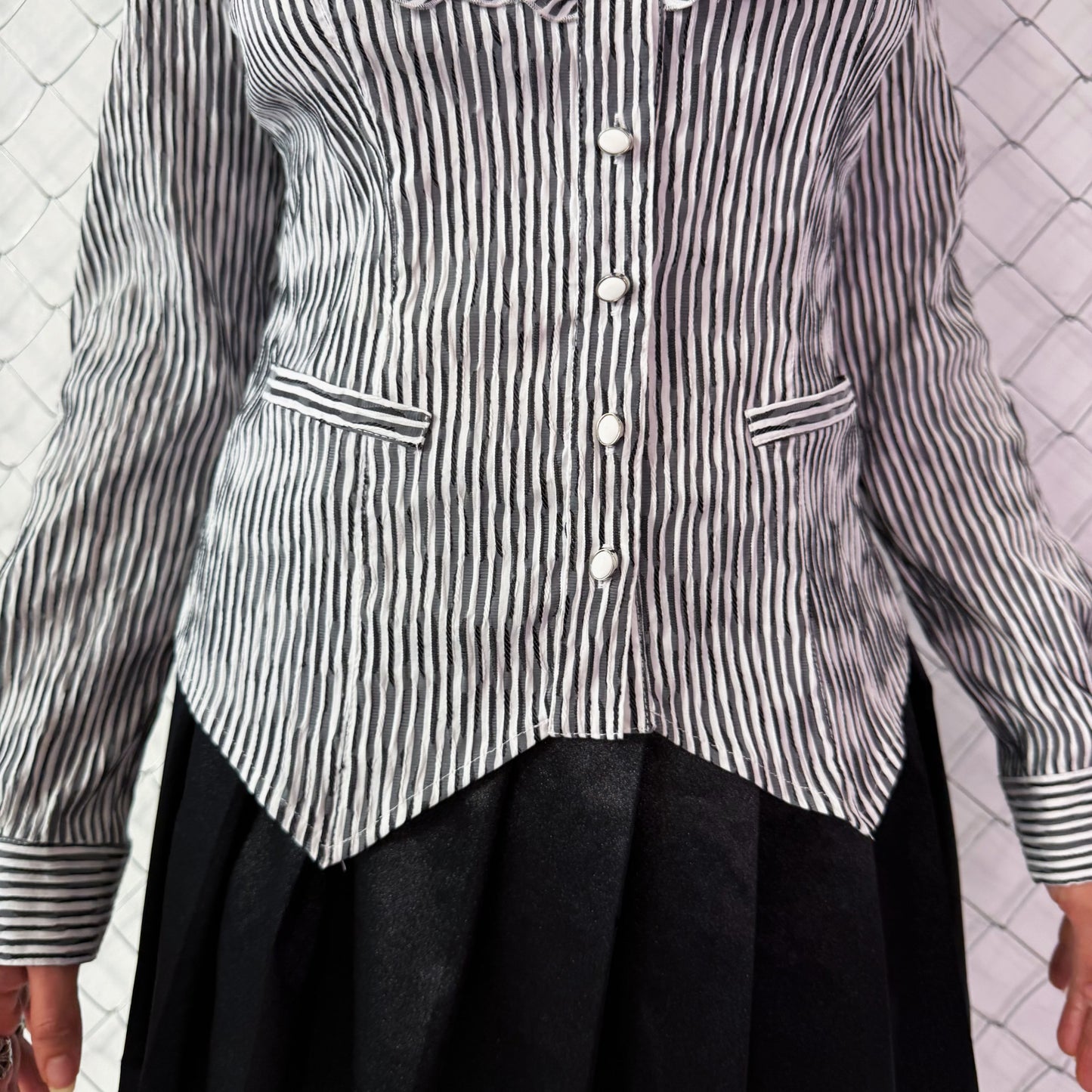00’s Victorian/Circus style striped shirt with ruffle details 🎪