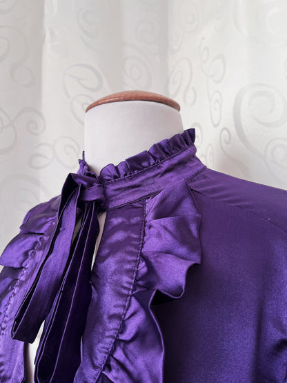 Gothic/Jirai Kei victorian style ruffle satin purple shirt 💜🕷️