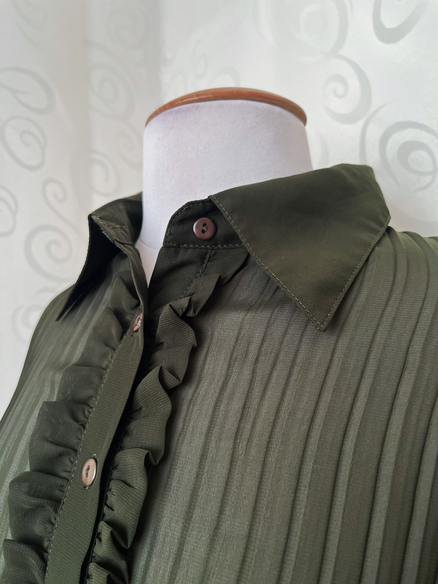 00’s whimsy victorian style mesh olive ruffle shirt 🕷️🌀