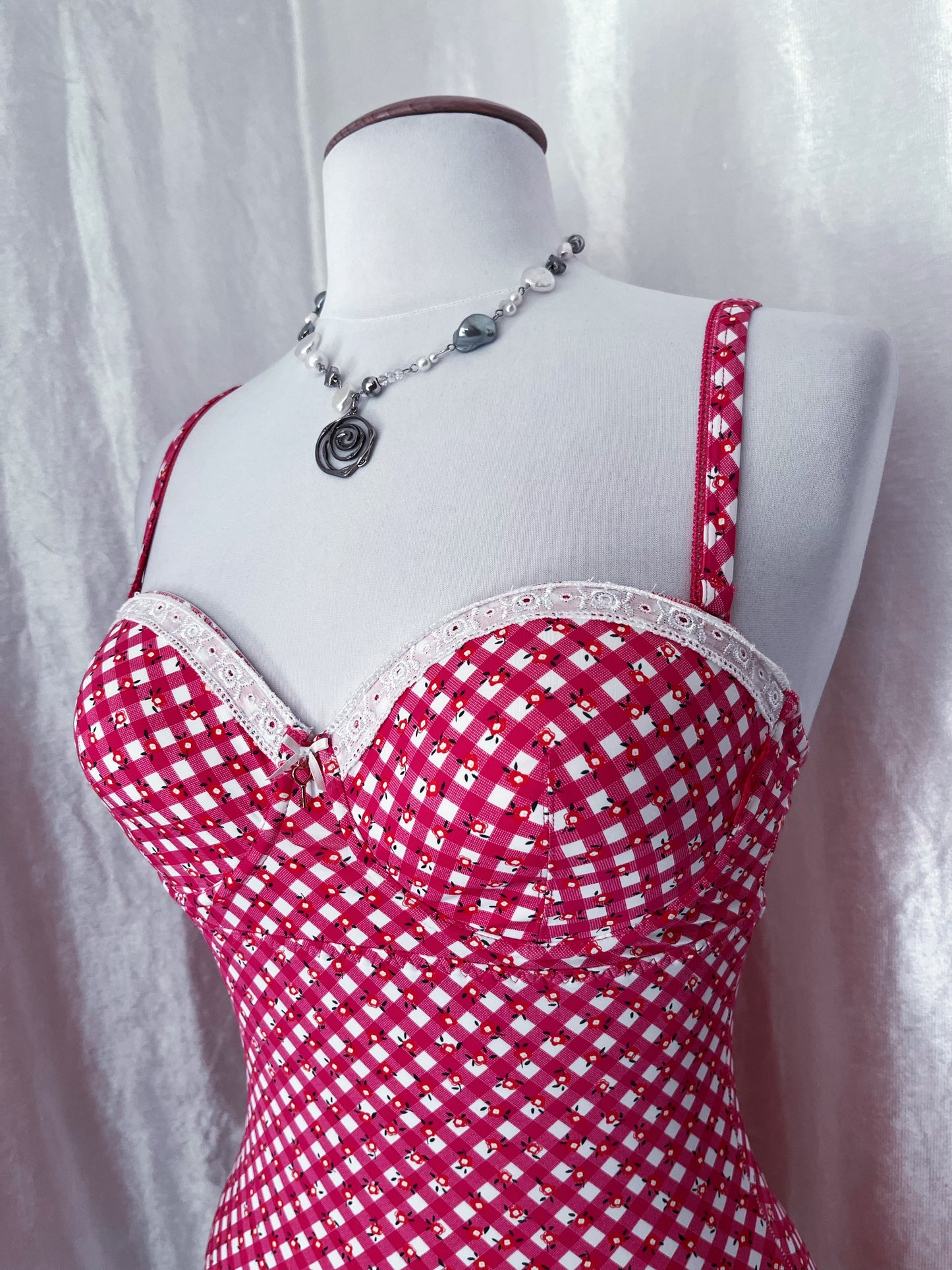 Beautiful picnic coquette bustier top 💐🎀