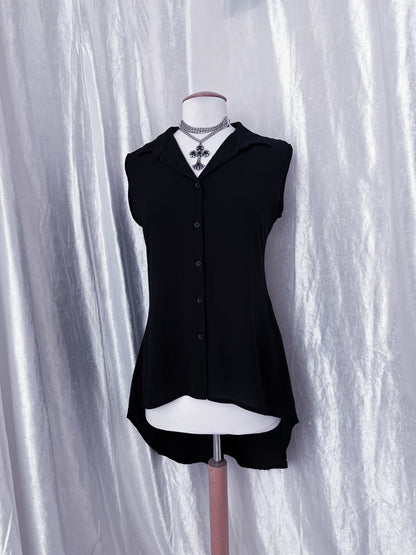 Gothic black shirt with lace and long tail on the back 🕸️🕷️