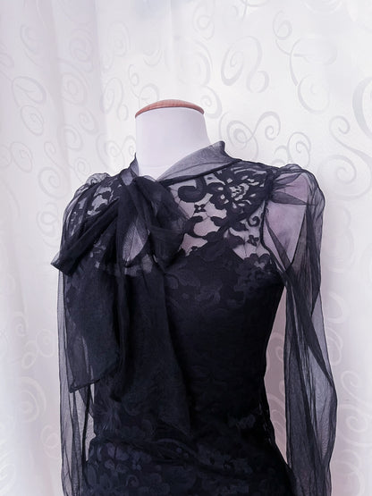 Gothic lacey top with puff mesh sleeves 🕷️