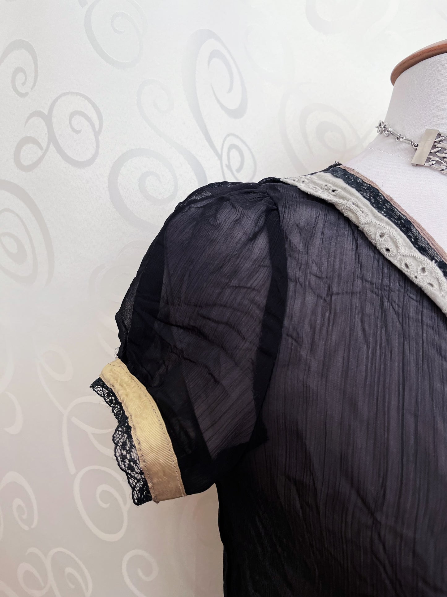Dark coquette/Gothic mesh shirt with beautiful ruffle details🕷️🎞️