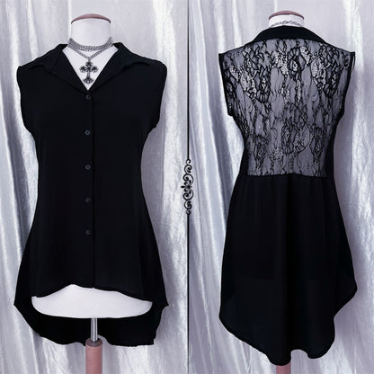 Gothic black shirt with lace and long tail on the back 🕸️🕷️