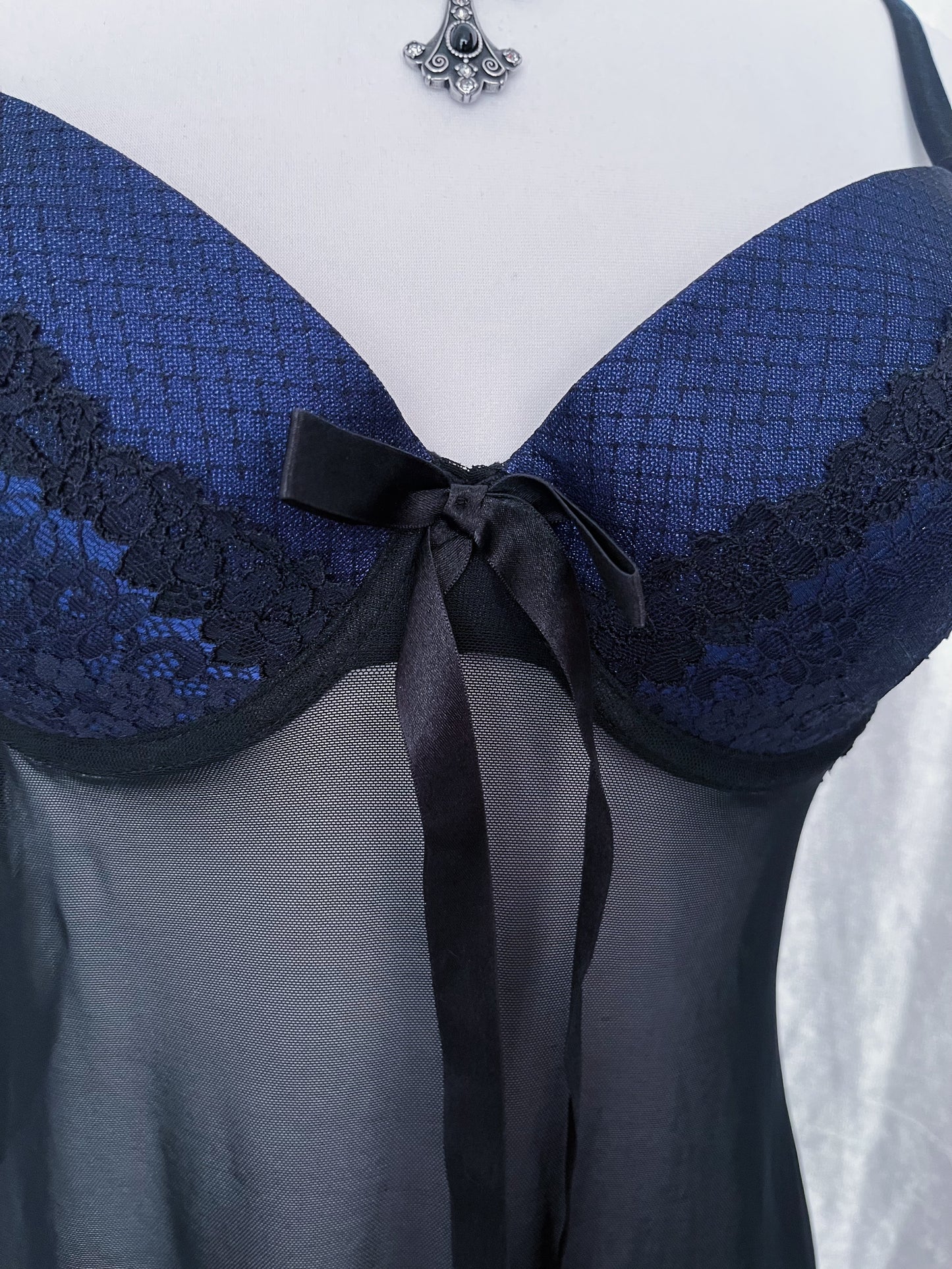 Stunning mesh & lace babydoll 🦋