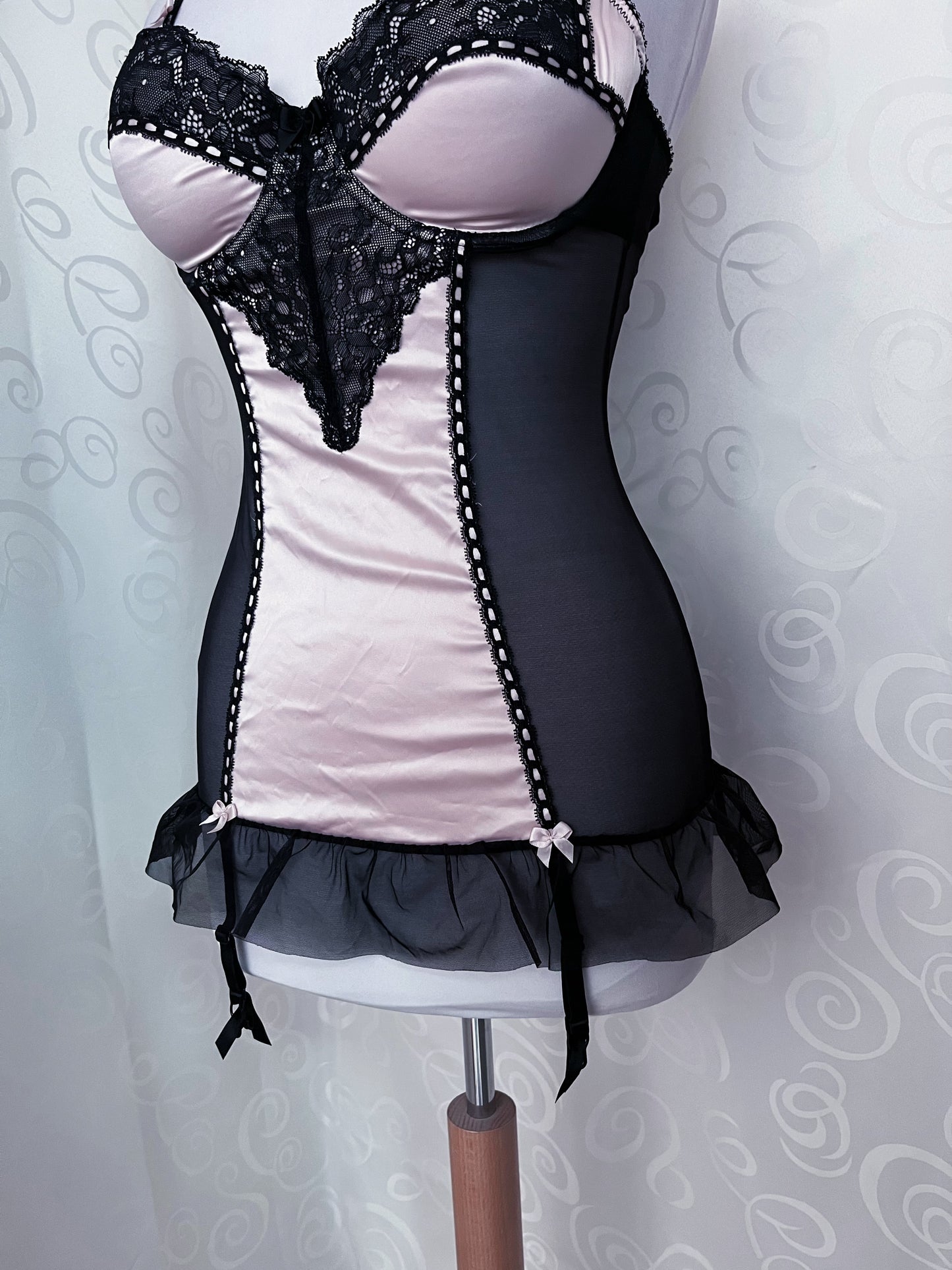 00's dark coquette mesh & satin pink bustier/nightgown 🎀