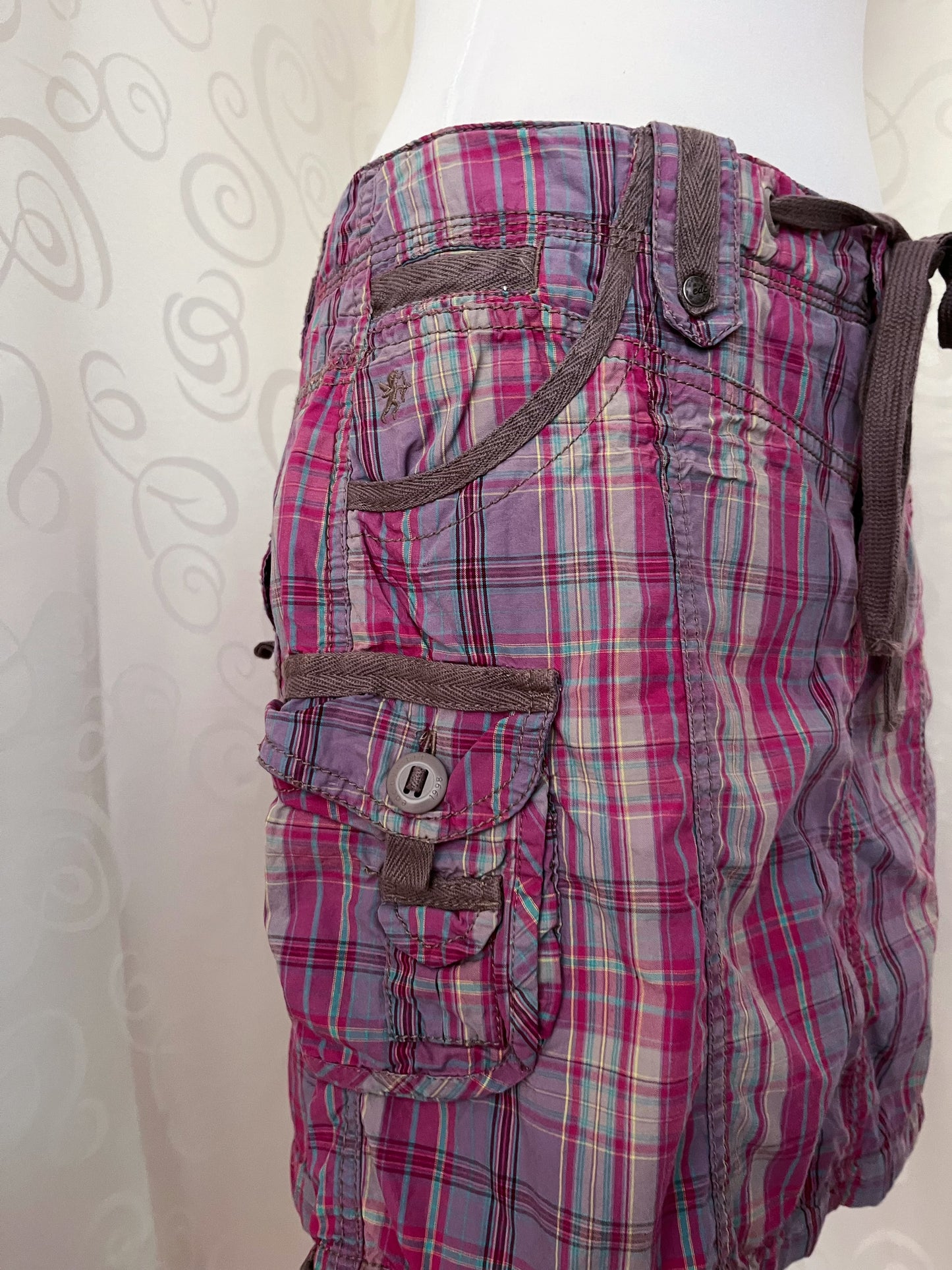 Espirit emo/scene pink checked cargo skirt 💕
