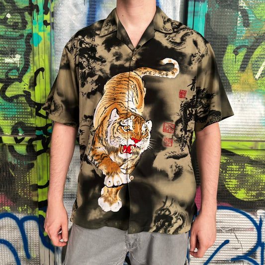Vintage Asian style tiger shirt 🐅