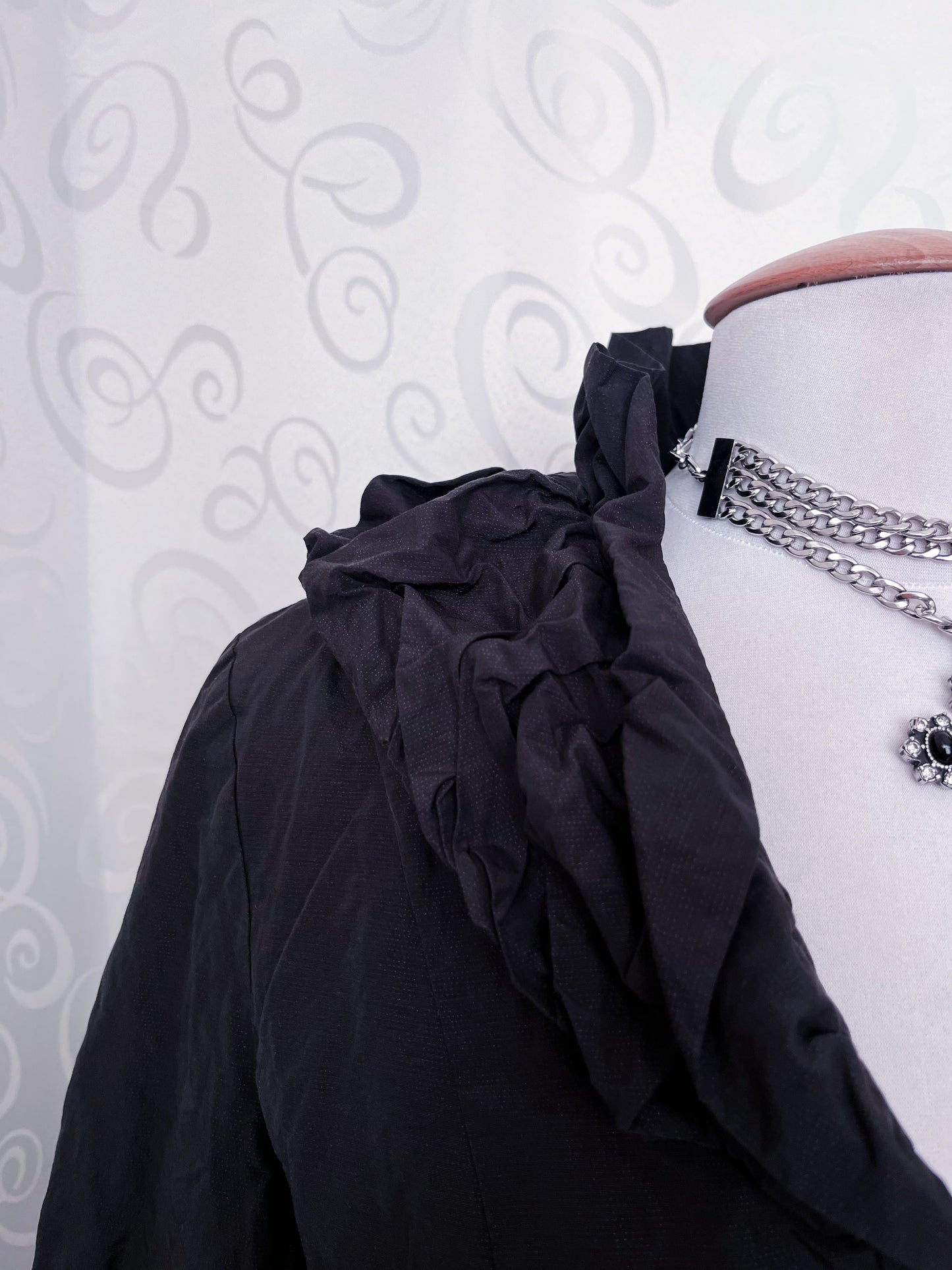 00’s Gothic / Jirai Kei light black coat with ruffle details 🌀🕷️