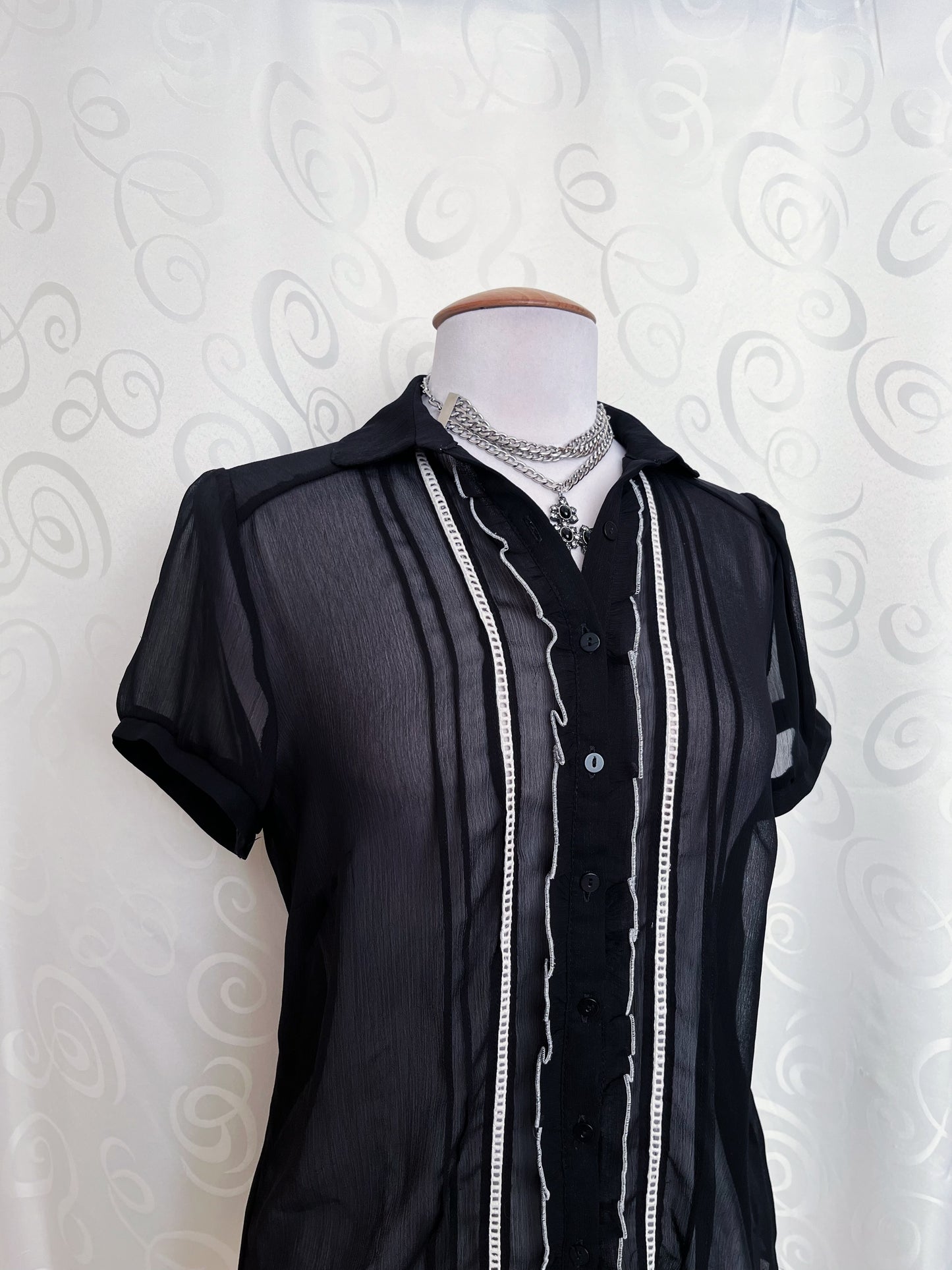 Dark coquette/Gothic mesh shirt 🕷️🎞️