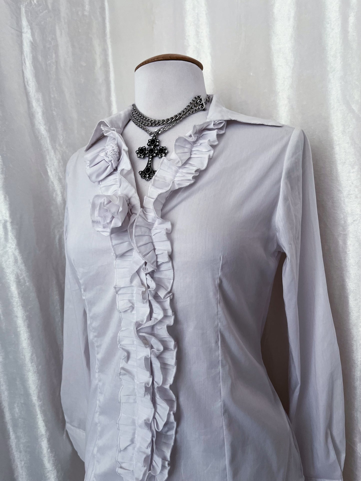 Gothic/Coquette white ruffle shirt with rose details 🌹🪽