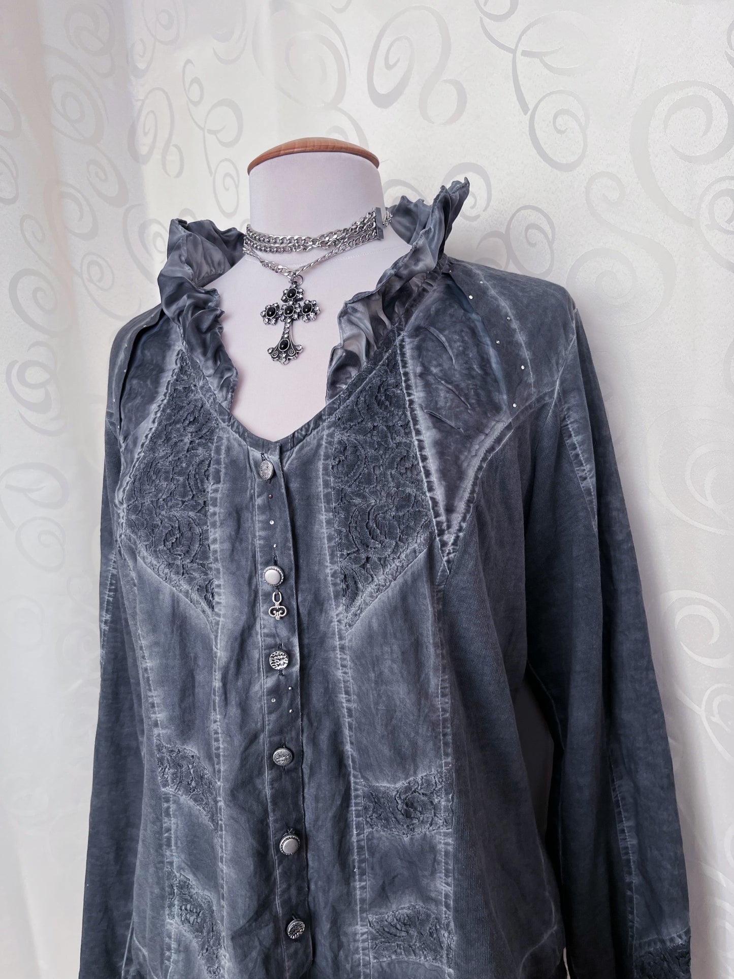 Gothic / Medieval grey shirt 🦇🐭