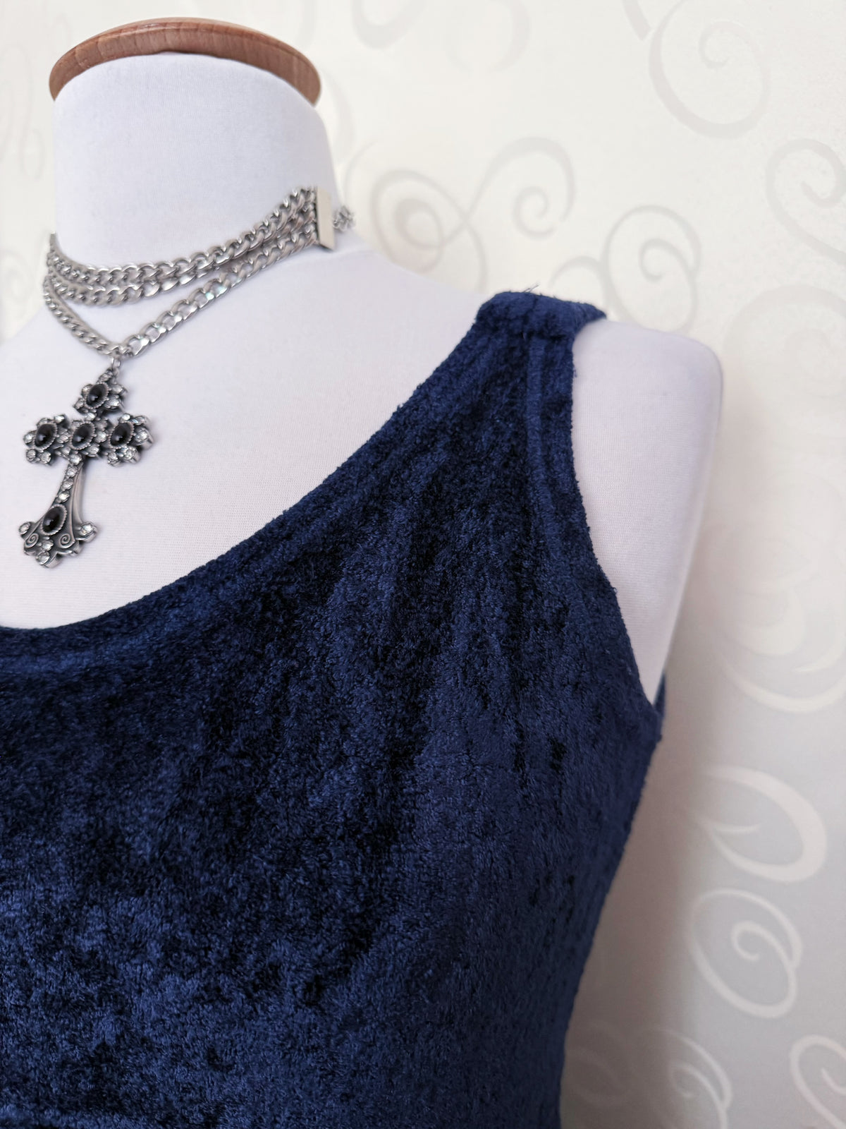 00’s Whimsygoth blueberry blue velvet dress 🫐🦋