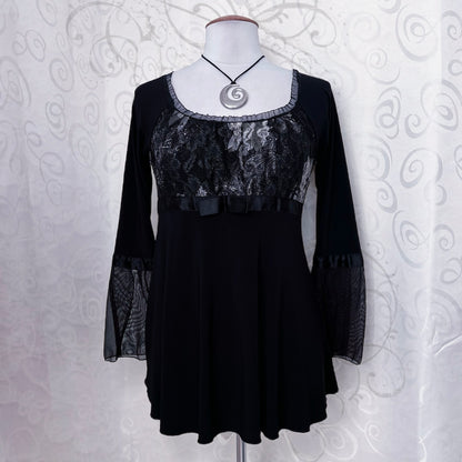 00’s whimsygoth/witchy black top 🕸️🦇