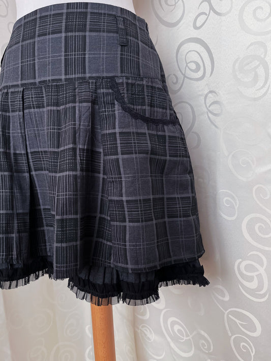 00's Dark coquette tartan grey skirt 📹