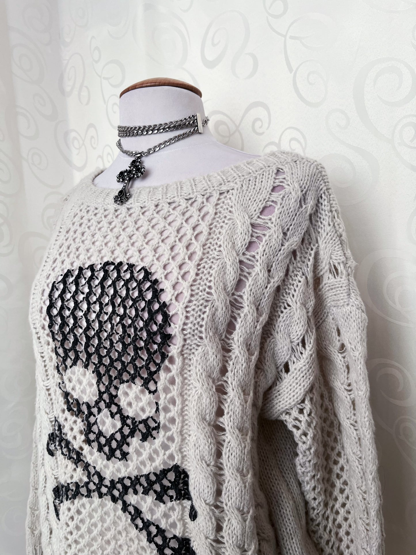 Modern Alt skull knit 💀