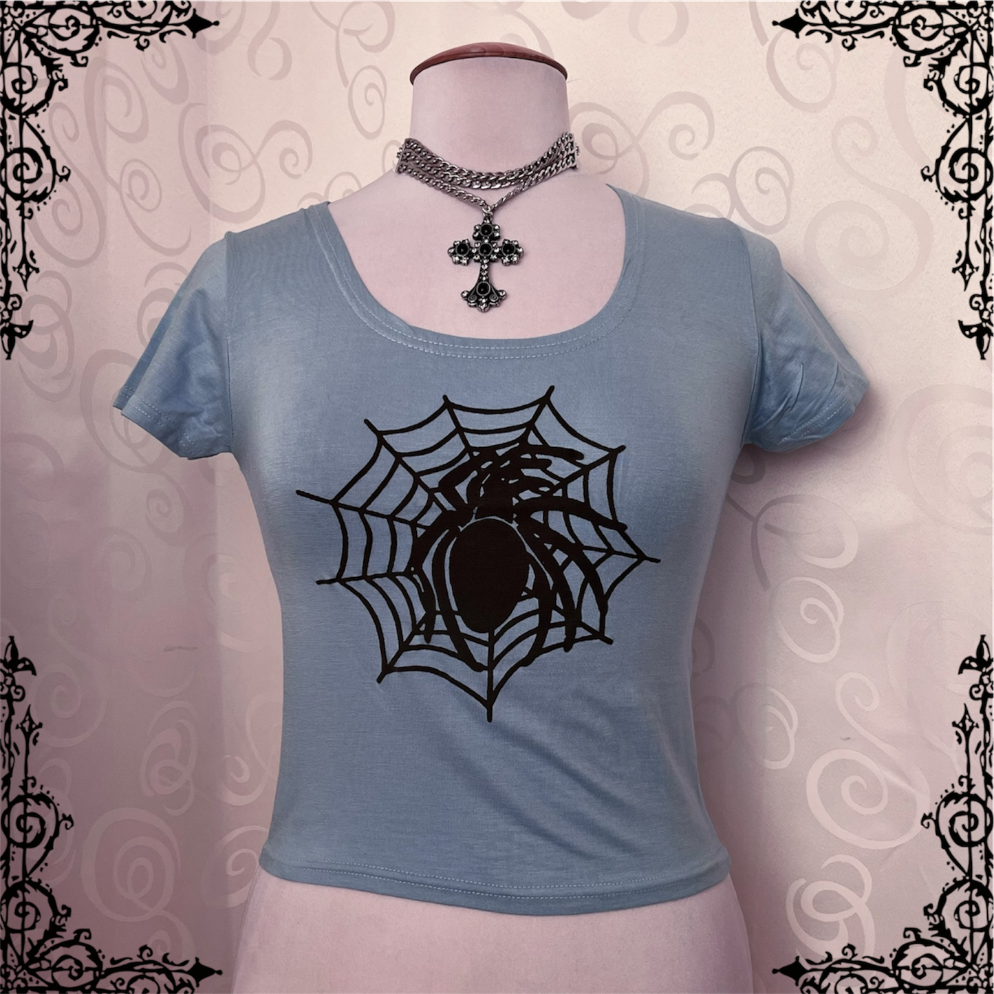 00’s Deadstock spider blue baby tee 🕷️🕸️