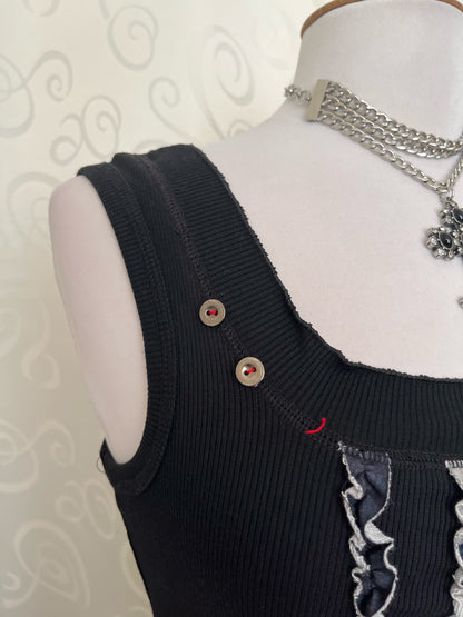 00’s asymmetrical city print dress with ruffle & stitches details 🌀🌃