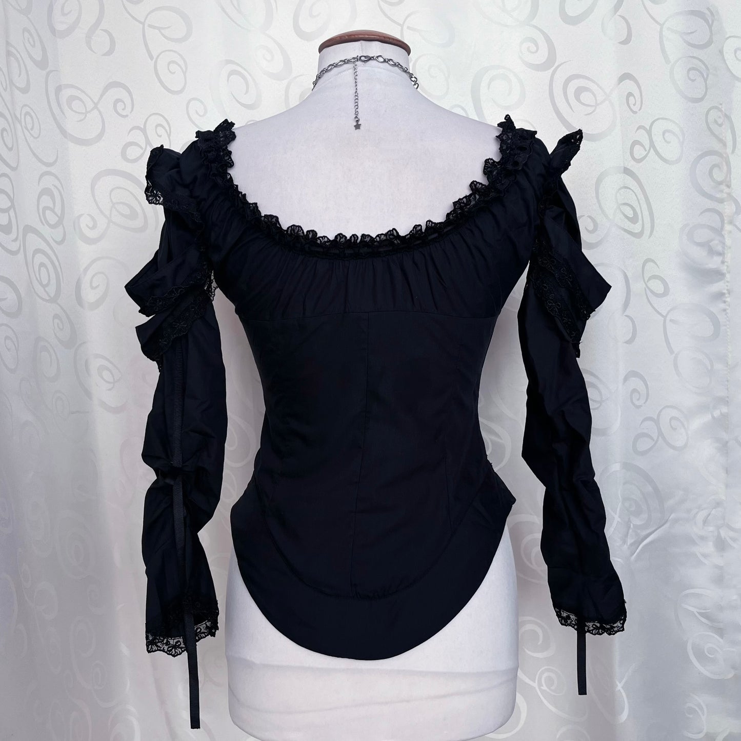 00’s Witchy/Gothic iconic cotton black shirt with lace & embroidered details 🦇