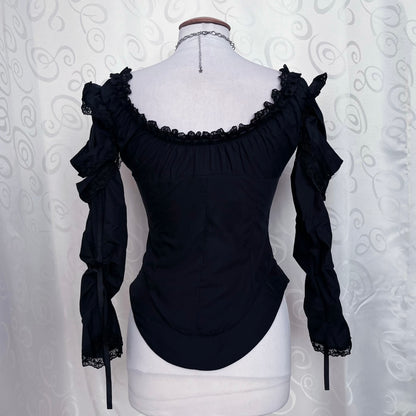 00’s Witchy/Gothic iconic cotton black shirt with lace & embroidered details 🦇