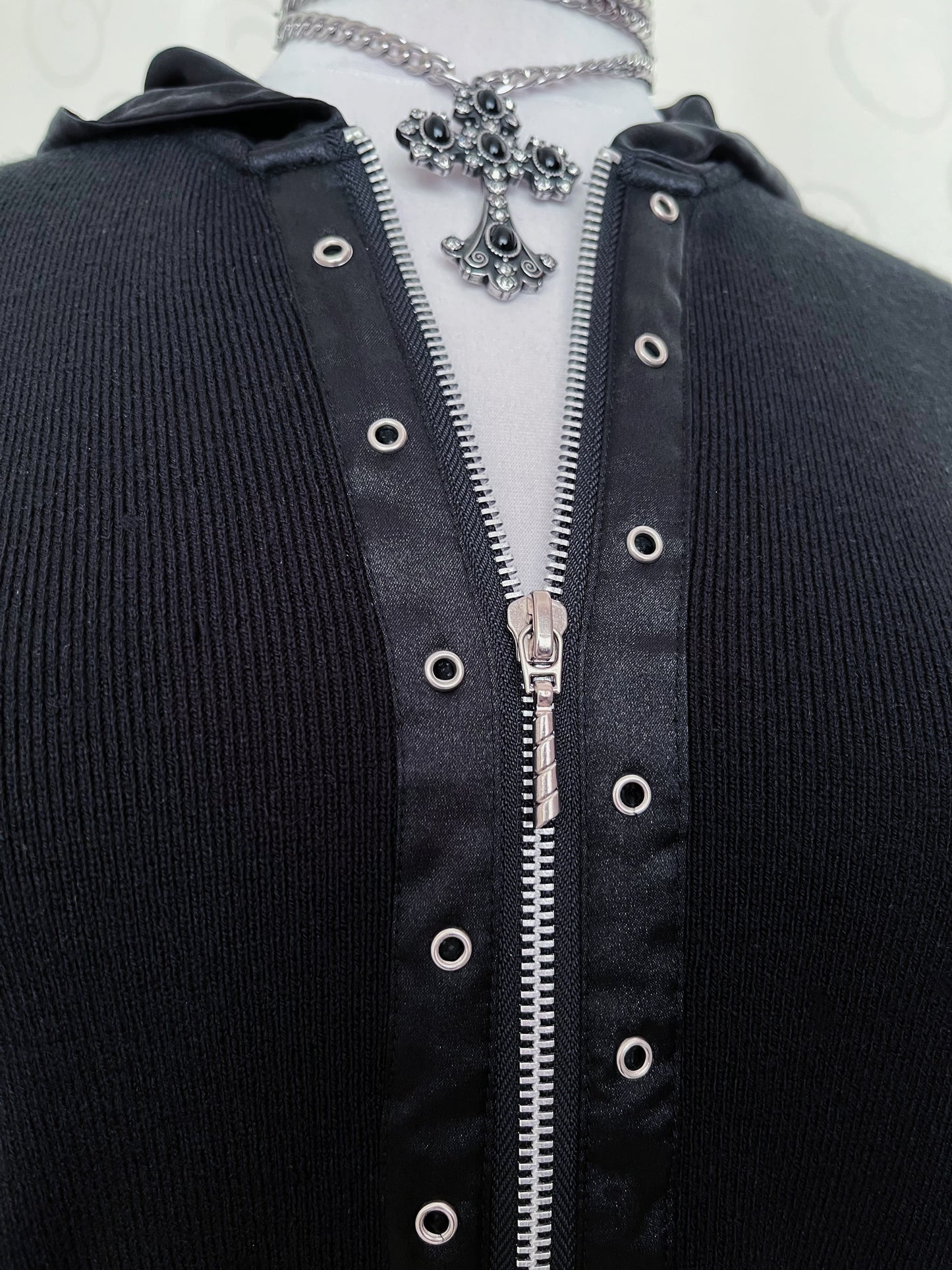 Alt zip-up hooded jacket 🕷️