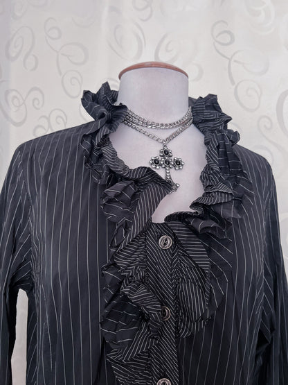 00’s Gothic striped shirt with ruffle details 🖤