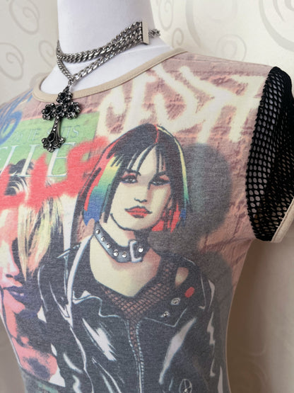 00’s Alt tee with graphic punk girl tee & fishnet sleeves 🦇🎸