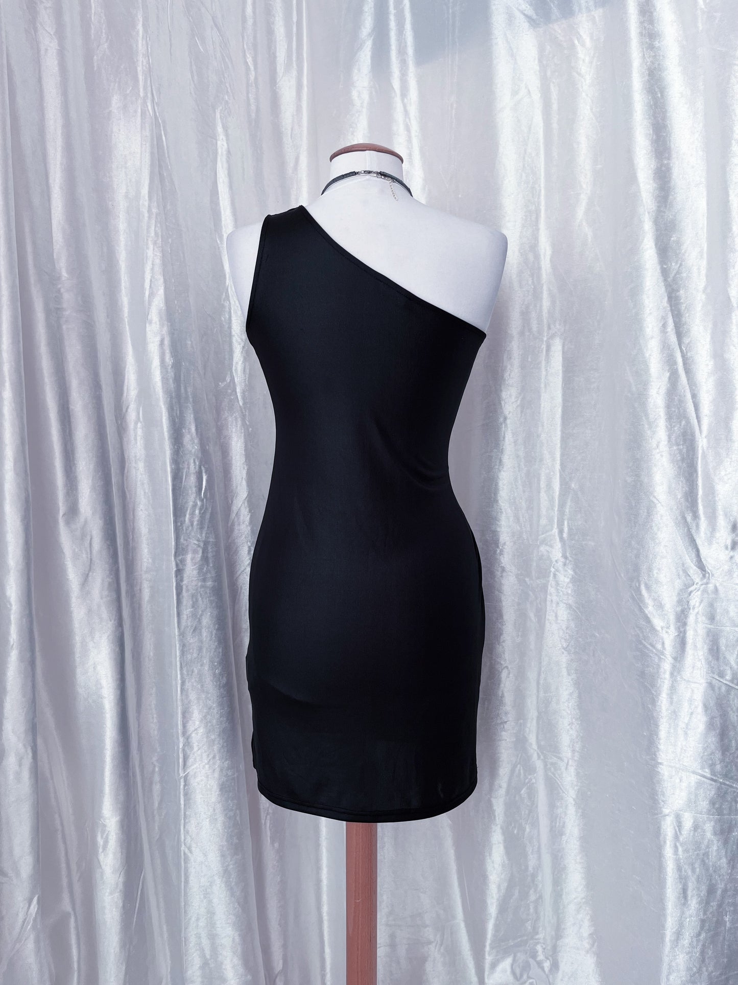 Hot little black dress ˚₊‧⁺⋆♱