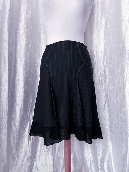 00’s Morgan black striped skirt with lace trim detail ✨🕷️
