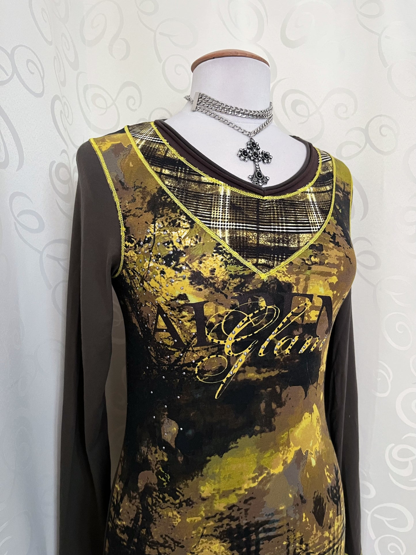 Iconic 00’s tunic top🫒🌃