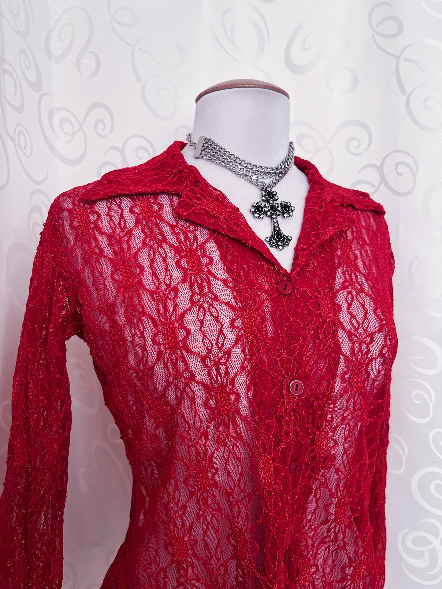 00’s deadstock vampire lacey red shirt 🫀