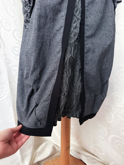 00’s Patchwork grey dress with lace-up detail, mesh sleeves & pockets 🌀🦇