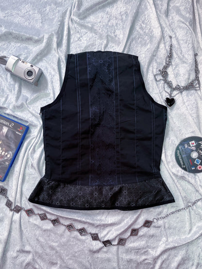 00’s Horror Protagonist / Dark coquette top 🌺