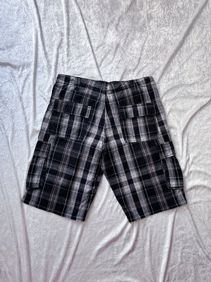 Men’s emo plaid jorts 🎹🎸