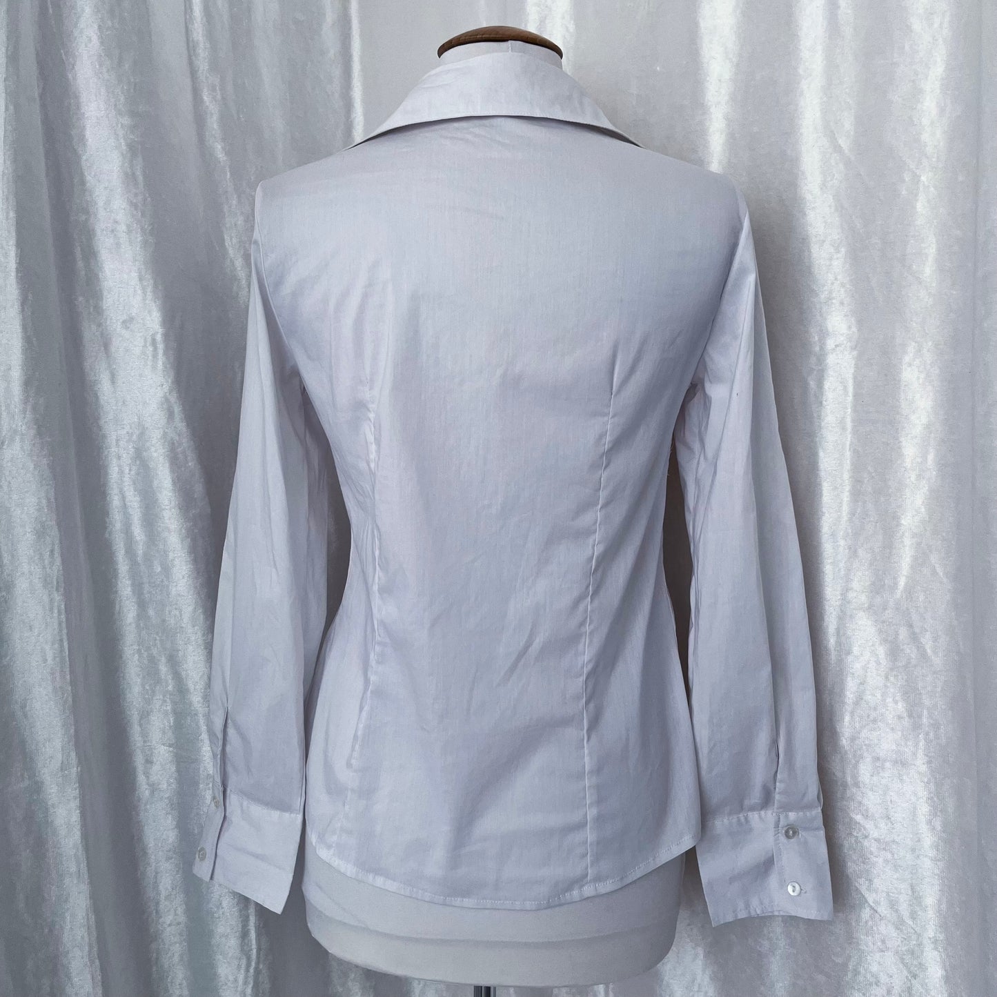 Gothic/Coquette white ruffle shirt with rose details 🌹🪽