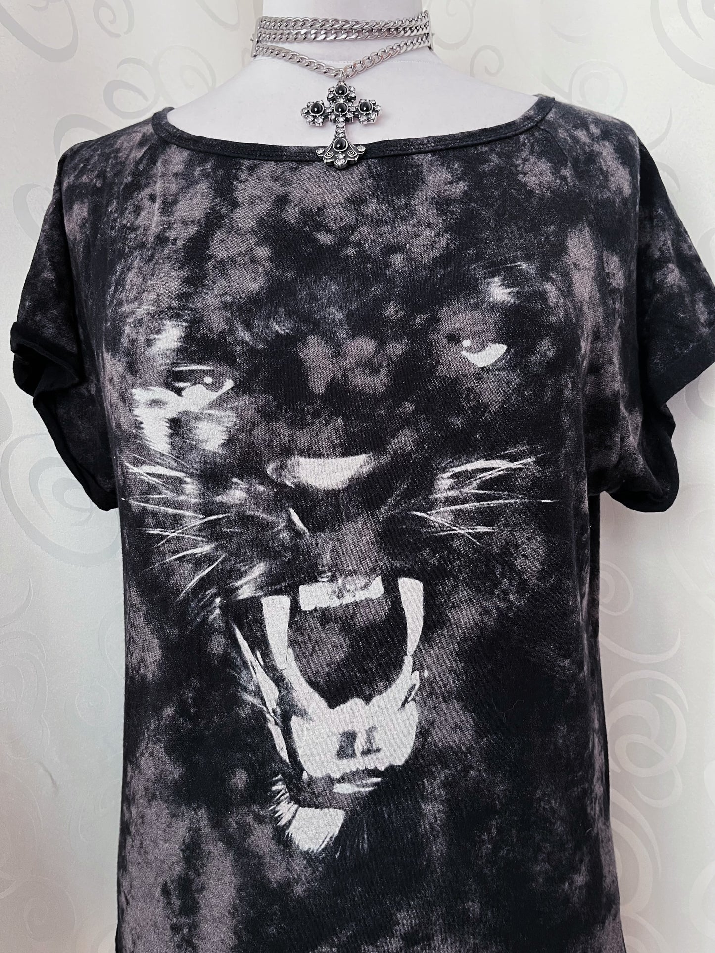 00’s Xdye Tie Dye panther tee 🐈‍⬛