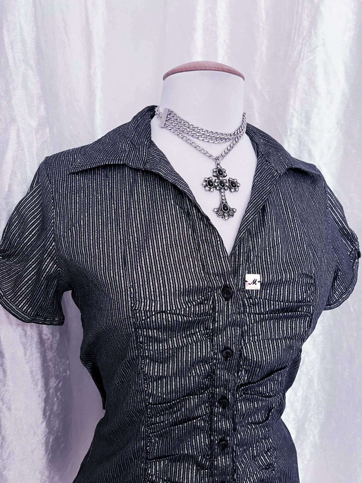 Gothic silver striped shirt 🕸️🎀