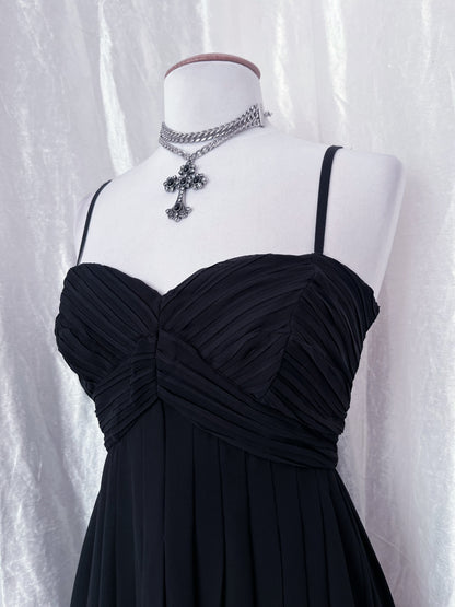 Dark whimsy black dress 🖤🦇