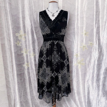 00's Orsay mesh dress with black lace detail 🕷️🍃