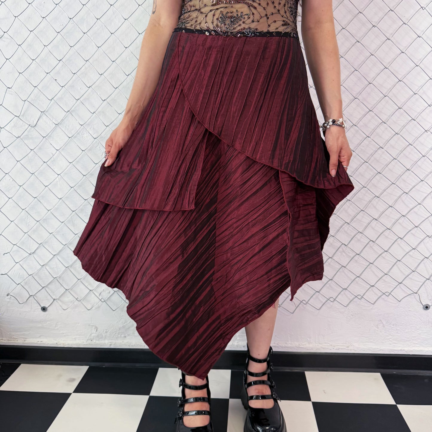 00’s Vampire queen burgundy prom dress 🦇🌀