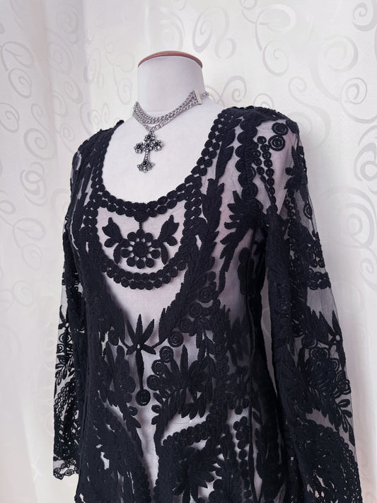 00’s whimsygoth see-through embroidered top 🦇🔮