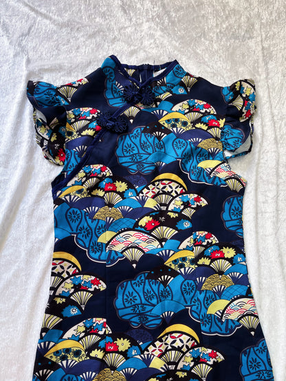 Cheongsam Qipao dress with ruffle details on the sleeves & bottom 🎏