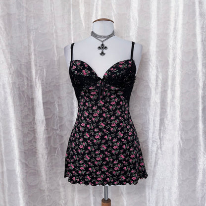 Beautiful floral babydoll with lace detail 🌸