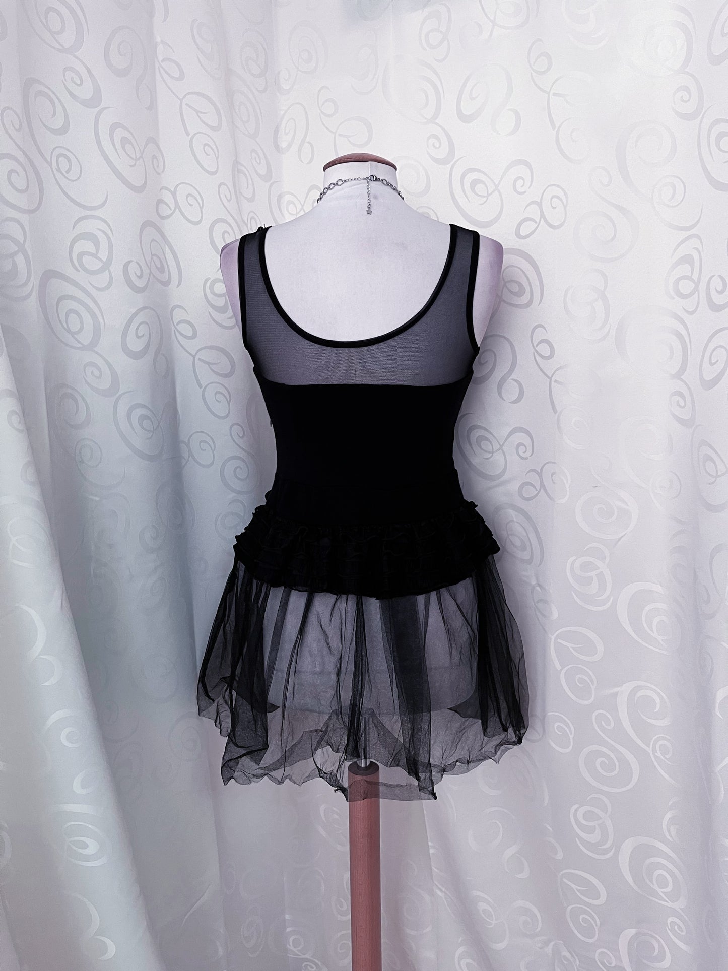 00’s Horror Protagonist / ballerina black top with tulle layering 🕸️🩰