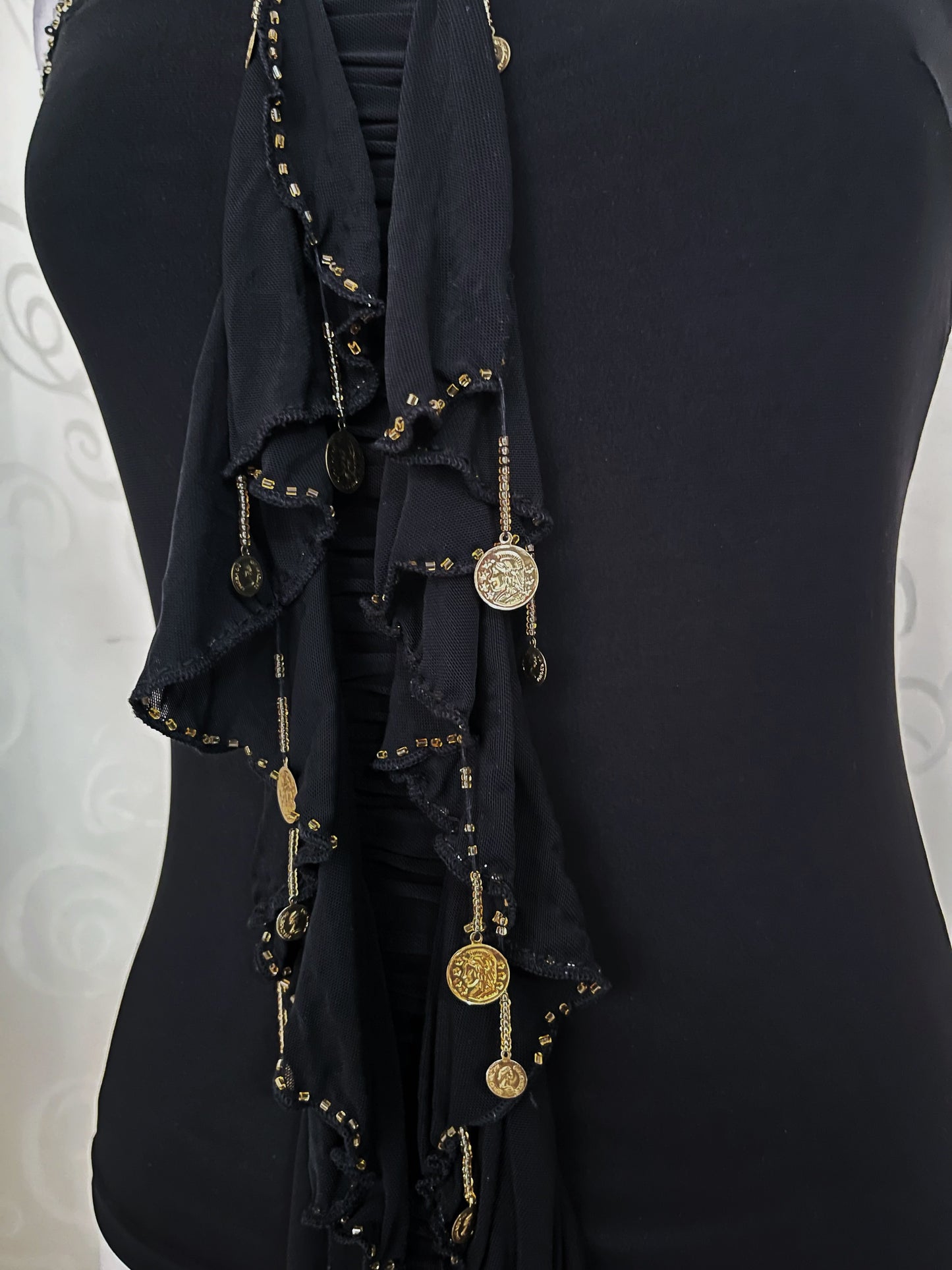 Whimsy fit tank top with little ruffle & golden charm detail ✨