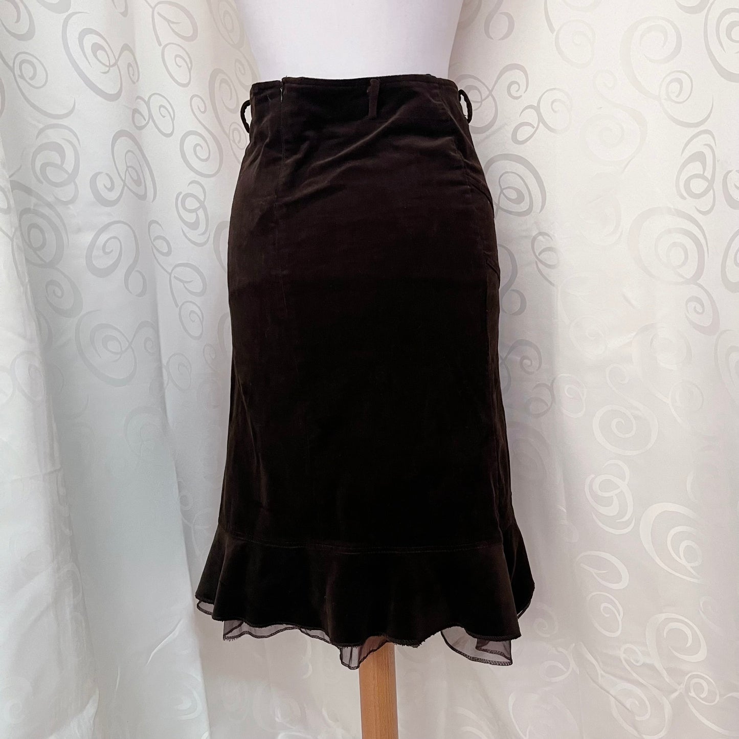 00’s whimsy corduroy brown skirt 🌀✨