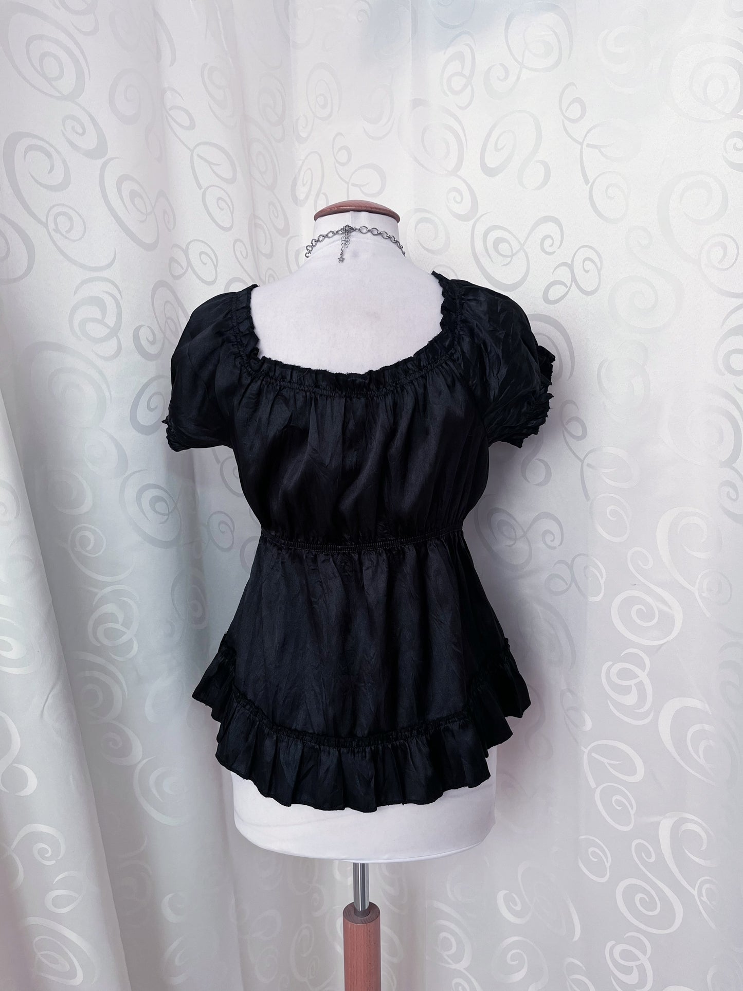 00’s Dark Coquette/Horrir protagonist black satin top 🕷️